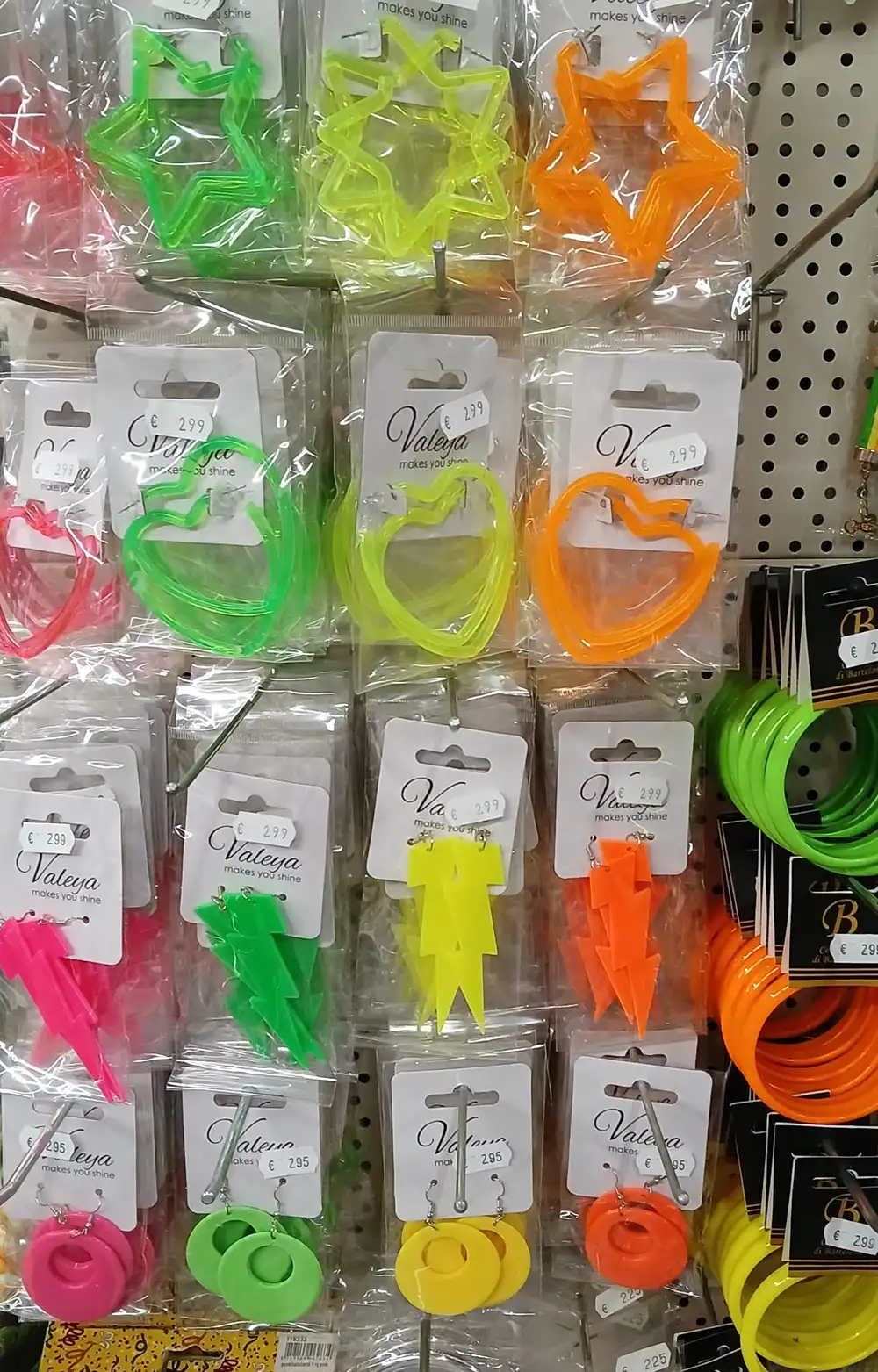 Oorbellen en sieraden voor carnaval